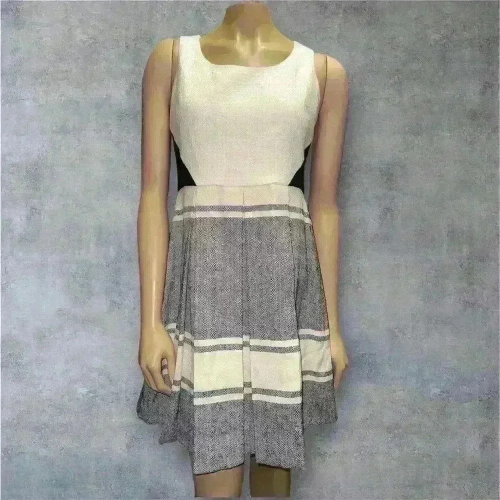 Anthropologie women’s Sleeveless Fit & Flare Striped Contrast Panels dress sz